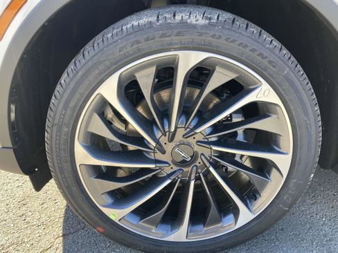 New 2025 Lincoln Aviator Reserve w/ Illumination Package image 14