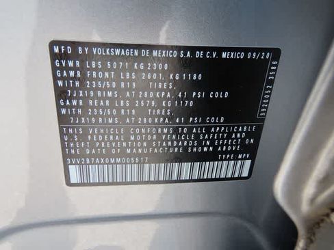 Used 2021 Volkswagen Tiguan SEL AWD/4WD image 29