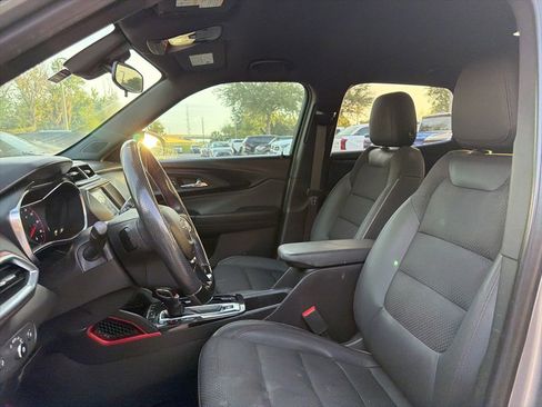 Used 2023 Chevrolet TrailBlazer RS AWD/4WD image 9