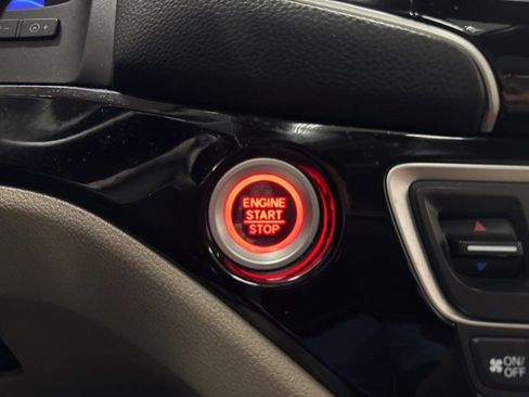 Used 2020 Honda Pilot Touring image 15