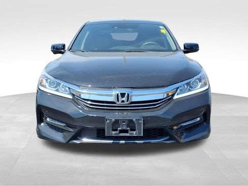 Used 2017 Honda Accord Hybrid Sedan image 2
