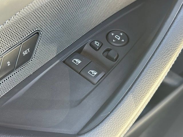 Used 2026 BMW M440i Coupe RWD image 22