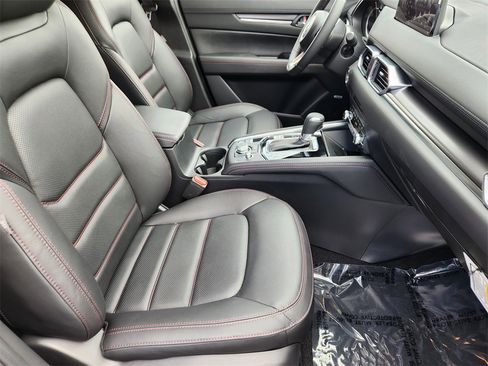 New 2025 MAZDA CX-5 Carbon Edition image 17