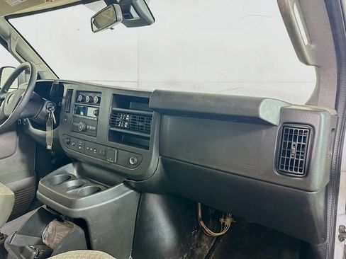 Used 2020 Chevrolet Express 3500 LT w/ LT Preferred Equipment Group image 28