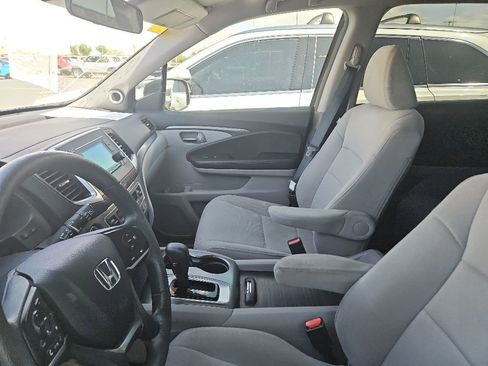 Used 2019 Honda Pilot LX image 5