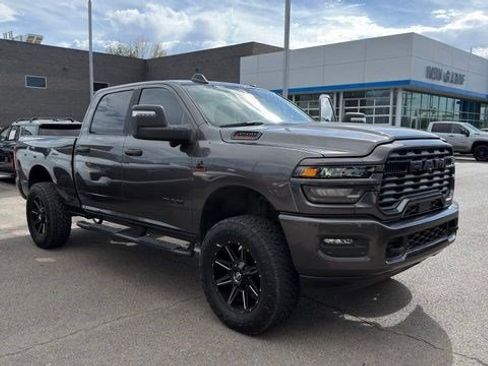 Used 2025 RAM 3500 Big Horn AWD/4WD image 2