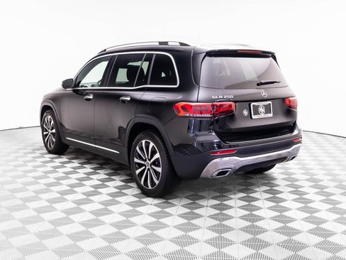 Used 2023 Mercedes-Benz GLB 250 4MATIC image 3