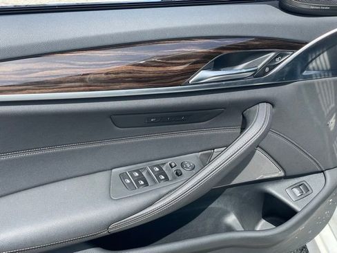 Used 2021 BMW 540i xDrive w/ M Sport Package image 12