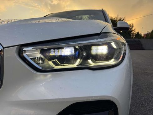 Used 2022 BMW X5 xDrive40i w/ M Sport Package AWD/4WD image 13