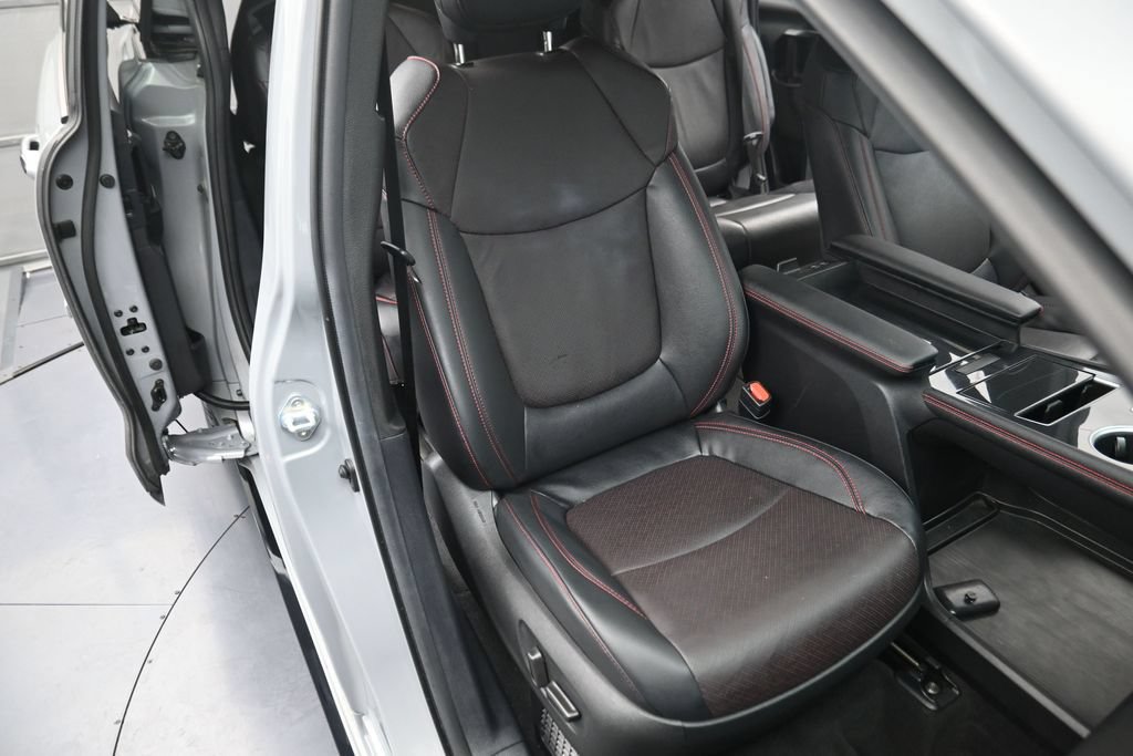 Used 2025 Toyota Sienna XSE w/ XSE Premium Package AWD/4WD image 13