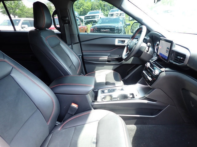 Certified 2024 Ford Explorer ST-Line w/ Class IV Trailer Tow Package AWD/4WD image 11