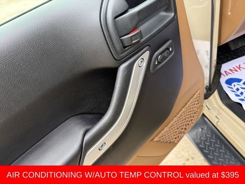 Used 2017 Jeep Wrangler Unlimited Sahara w/ Max Tow Package image 13