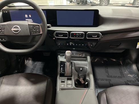 New 2026 Nissan Sentra SR w/ SR Premium Package FWD image 18