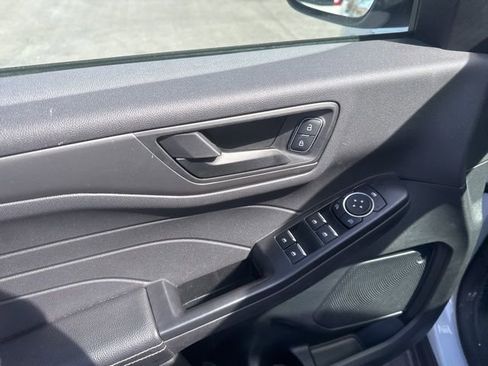 Used 2025 Ford Escape Active w/ Cold Weather Package image 9