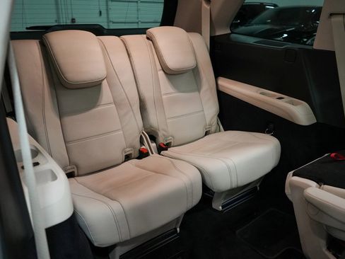 Used 2021 Mercedes-Benz GLS 580 4MATIC image 22