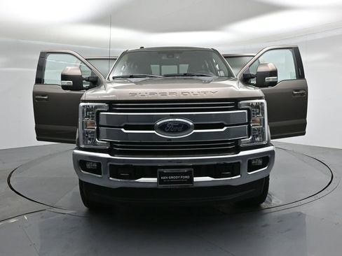 Certified 2018 Ford F250 Lariat w/ Lariat Ultimate Package image 30