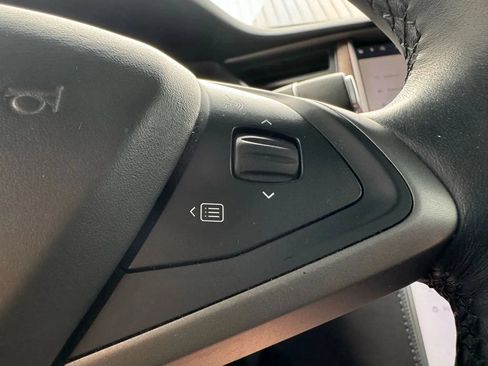 Used 2020 Tesla Model X Long Range AWD/4WD image 24