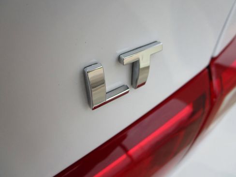 Used 2024 Chevrolet Malibu LT FWD image 12