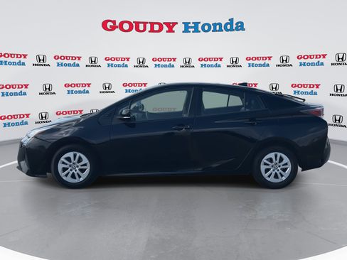 Used 2016 Toyota Prius Two w/ Preferred Accessory Package FWD image 5