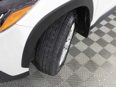 Used 2024 Toyota Corolla Cross L FWD image 16