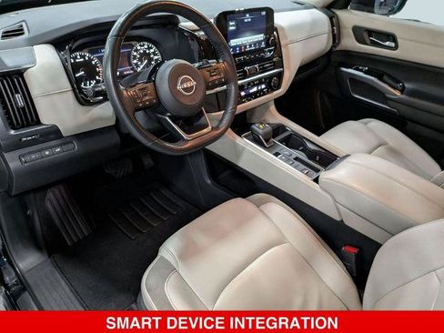 Certified 2023 Nissan Pathfinder SL w/ Lighting Package (N92) FWD image 12