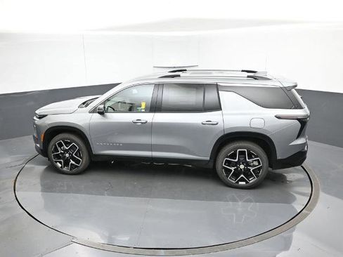 New 2026 Chevrolet Traverse High Country w/ LPO, Floor Liner Package image 19