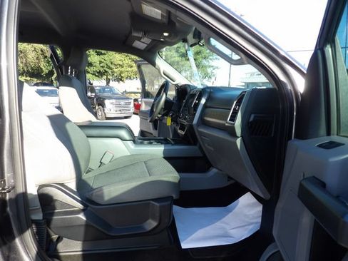 Certified 2017 Ford F250 XLT w/ XLT Value Package AWD/4WD image 36