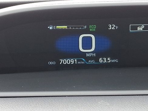 Used 2022 Toyota Prius Prime XLE image 19