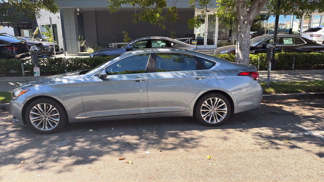 Used 2017 Genesis G80 3.8 RWD image 4