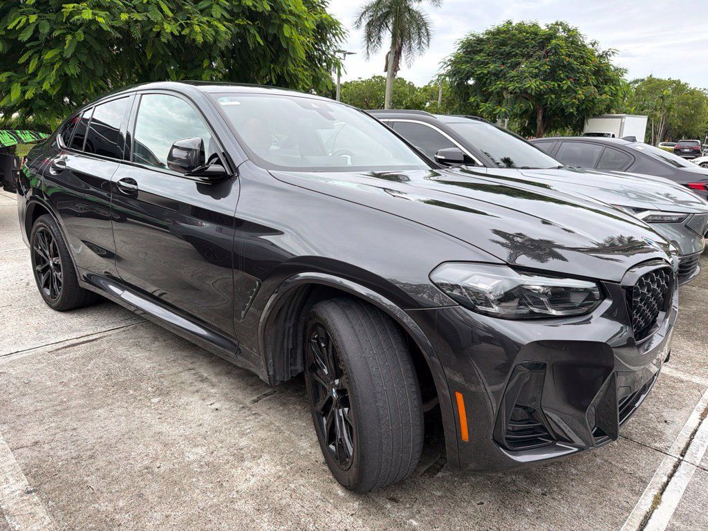Certified 2024 BMW X4 xDrive30i w/ M Sport Package AWD/4WD image 4
