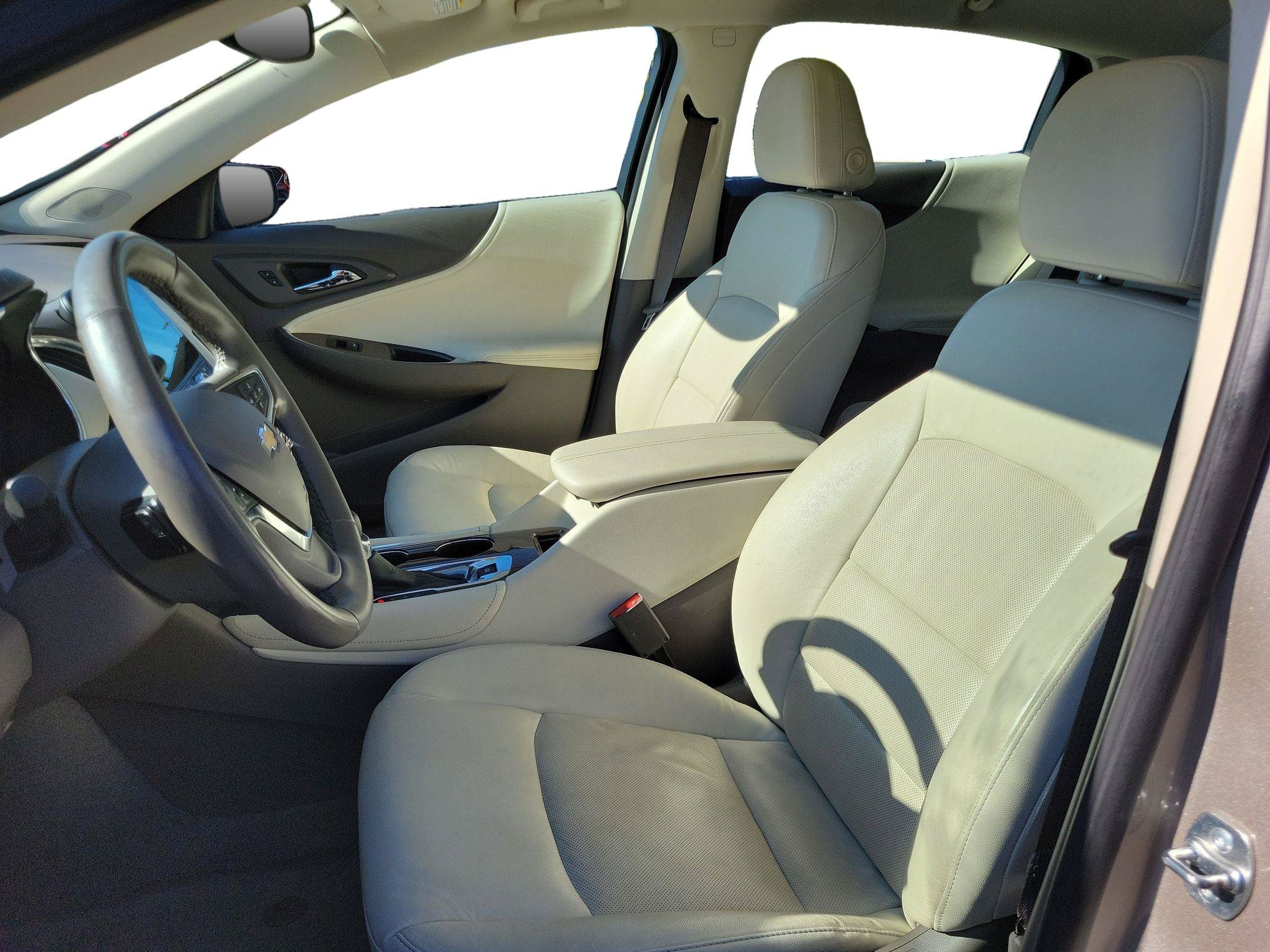 Used 2024 Chevrolet Malibu LT FWD image 5
