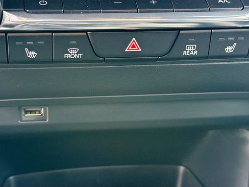 Used 2019 MAZDA MAZDA3 AWD Hatchback w/ Premium Pkg image 23
