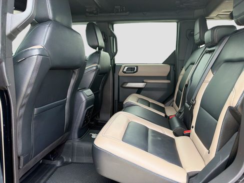 Used 2023 Ford Bronco Wildtrak AWD/4WD image 30