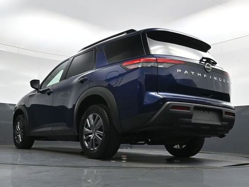 Used 2025 Nissan Pathfinder SV FWD image 35