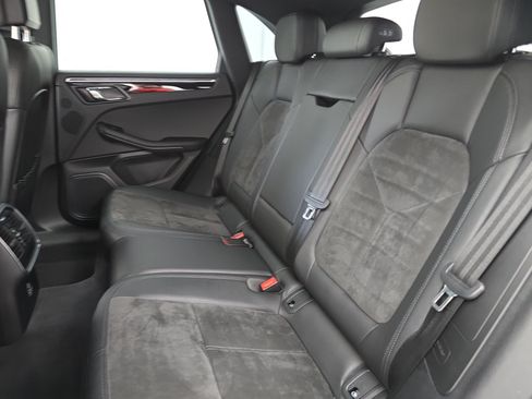 Used 2020 Porsche Macan AWD/4WD image 14