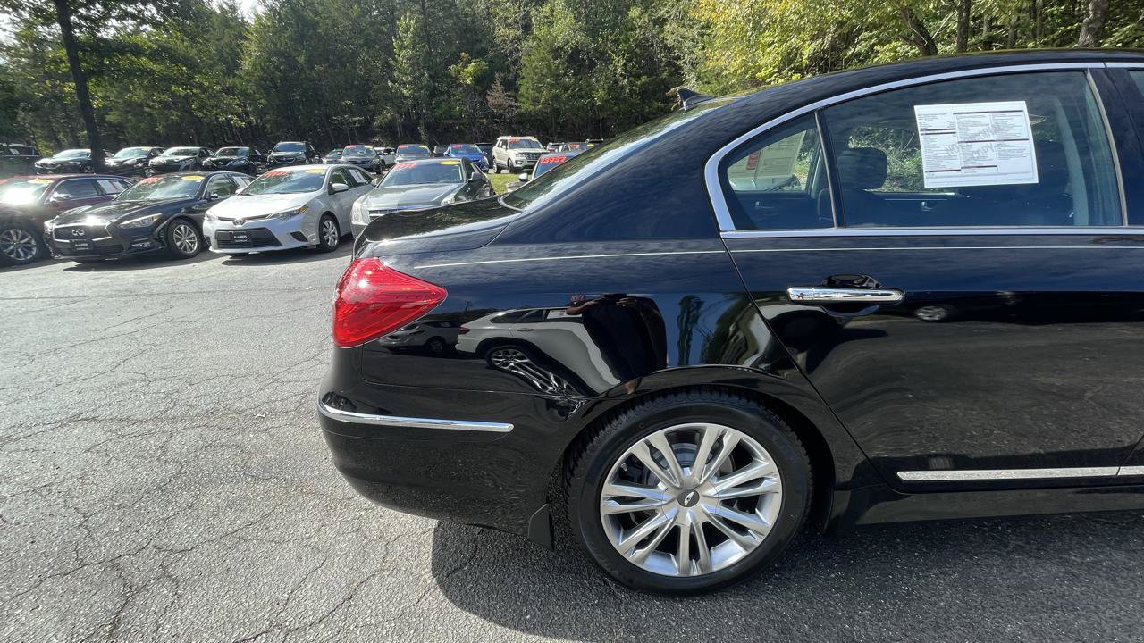 Used 2012 Hyundai Genesis 4.6 RWD image 9