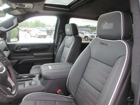 New 2026 GMC Sierra 2500 AT4X w/ AT4X AEV Edition AWD/4WD image 14