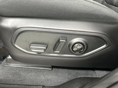 New 2026 Jeep Grand Cherokee L 4WD image 11