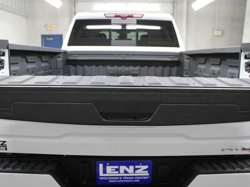 Used 2026 GMC Sierra 2500 AT4 w/ Technology Package AWD/4WD image 48