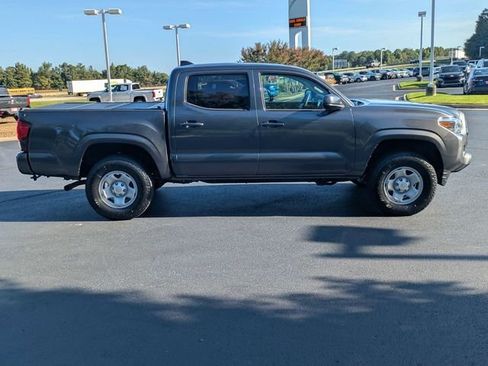 Used 2022 Toyota Tacoma SR AWD/4WD image 3