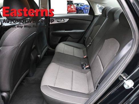 Used 2023 Kia Forte LXS w/ LXS Technology Package FWD image 21
