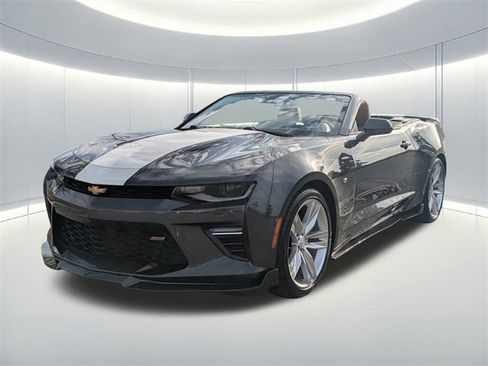 Used 2016 Chevrolet Camaro SS image 2