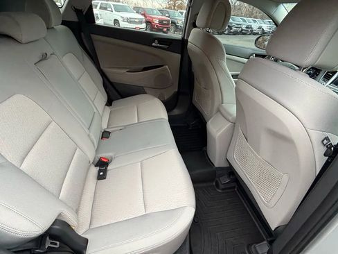 Used 2017 Hyundai Tucson SE image 30