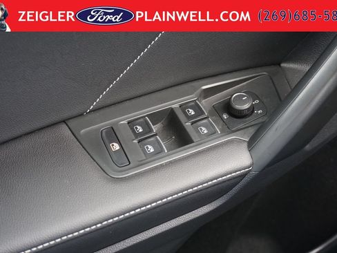 Used 2023 Volkswagen Tiguan SE R-Line AWD/4WD image 30