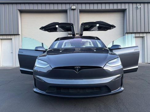 Used 2023 Tesla Model X AWD/4WD image 6