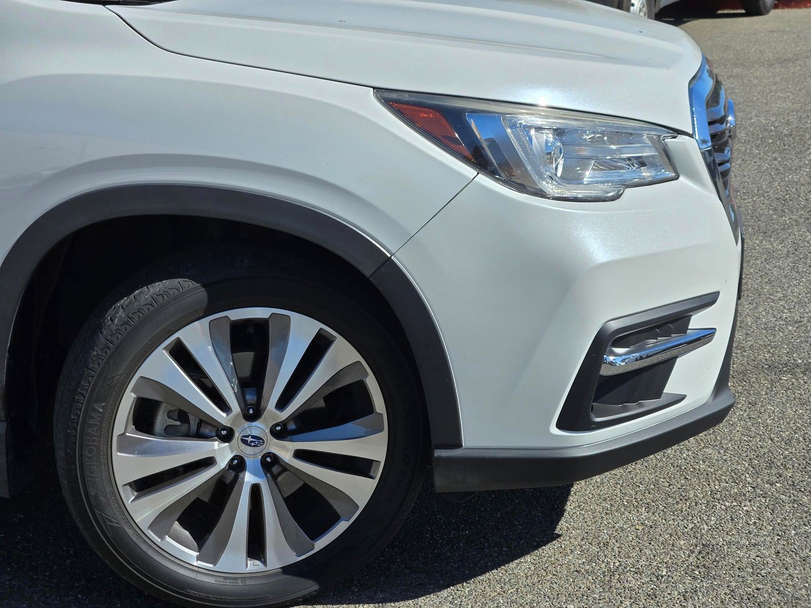 Used 2021 Subaru Ascent Limited w/ Technology Package AWD/4WD image 3
