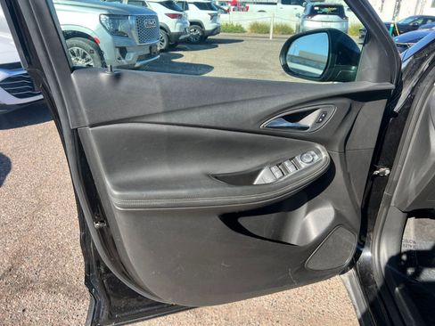 Used 2025 Buick Encore GX Preferred image 18