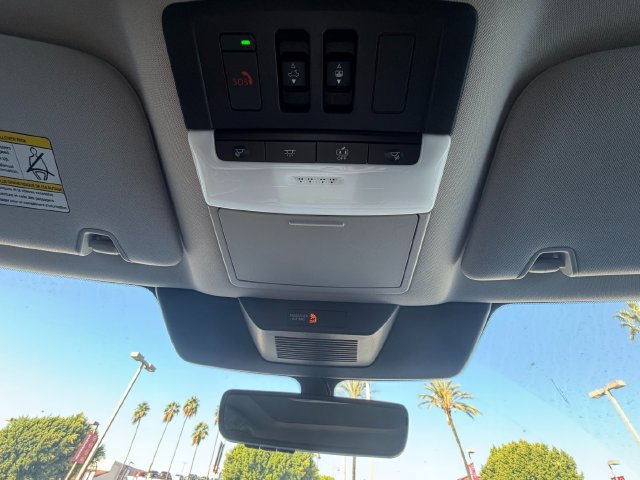 Used 2024 Nissan Pathfinder Platinum AWD/4WD image 29