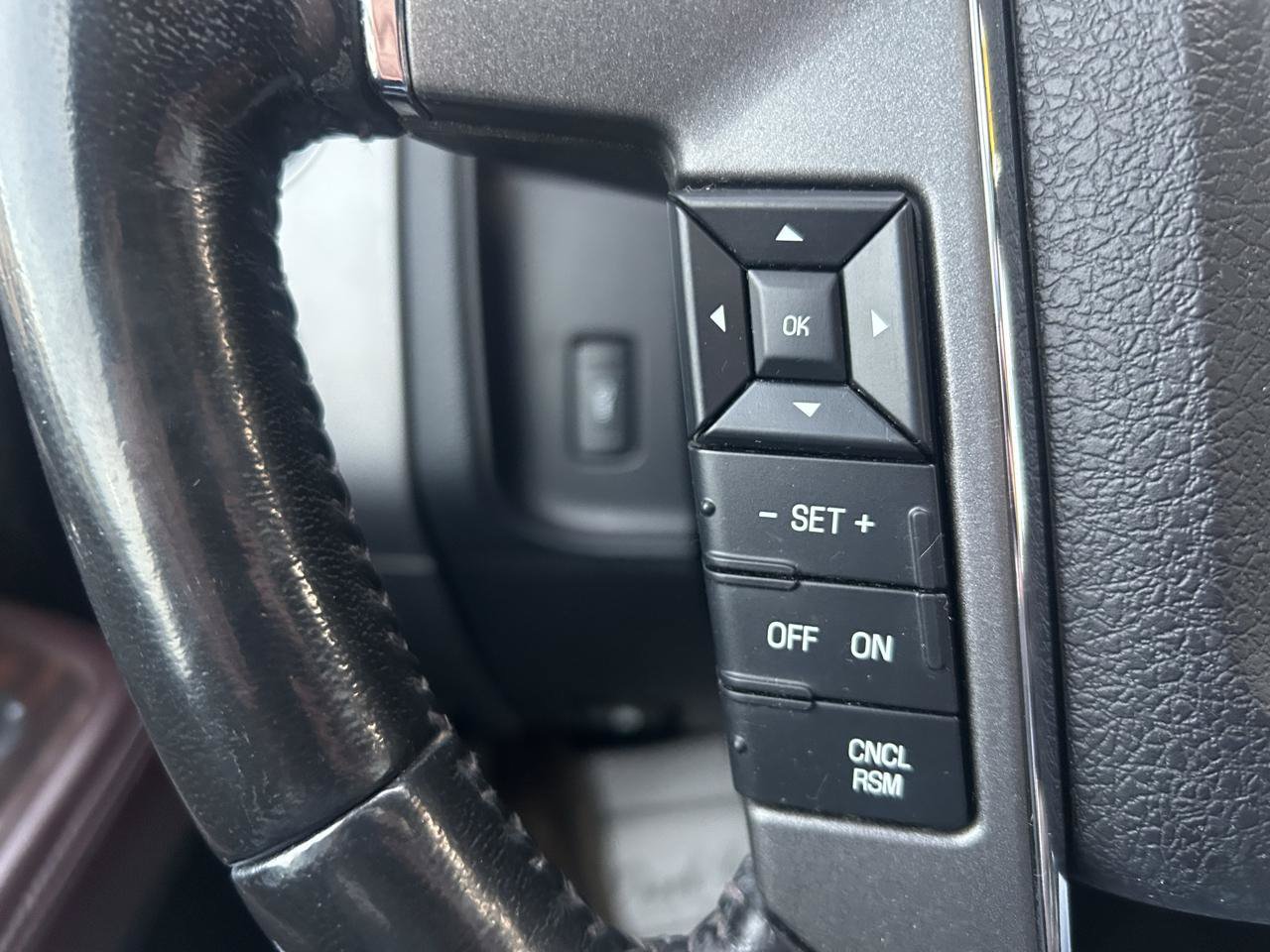 Used 2015 Ford Expedition Platinum AWD/4WD image 20