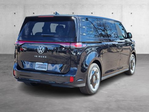 New 2025 Volkswagen ID. Buzz Pro S image 24